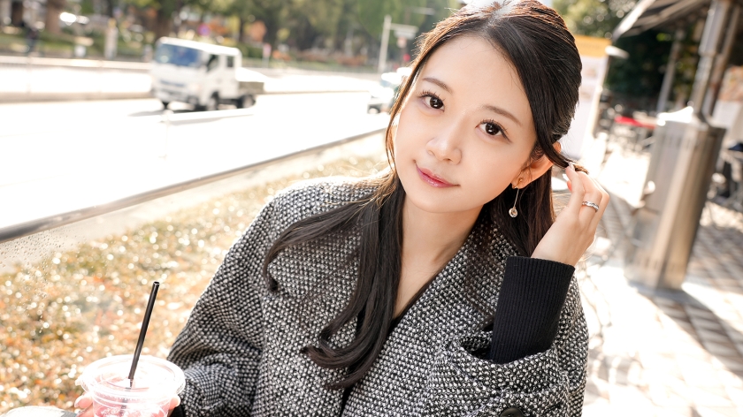 【黒い服に隠された魅惑のボディ】 笑顔と声が可愛い事務職かすみさん(30) 足をあげ自らチ●ポを懇願。ジョボジョボ潮吹きでイキまくり！！  【初撮り】ネットでAV応募→AV体験撮影 2413